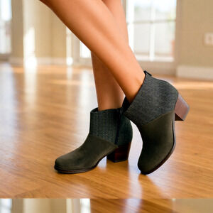 TOMS Women's Leila Ankle Bootie Tarmac Olive Suede/Herringbone Size W7